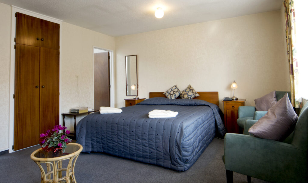 Earnslaw room shot 7 1