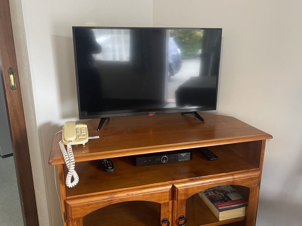 Thumbnail img 8968 tv unit